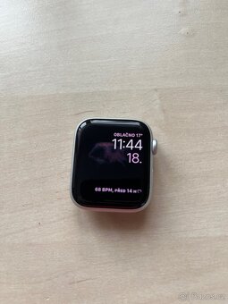 Apple Watch SE 2023 GPS + Cellular 44mm pouzdro - 3