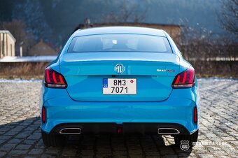 MG GT - 3