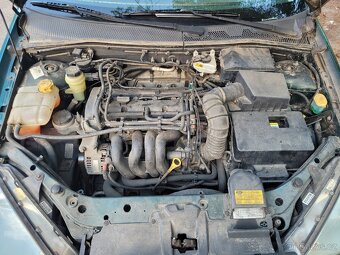 Ford Focus Kombi 1.6 74 kW benzín r.v. 2004 - 3
