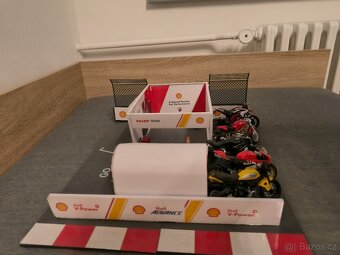 Motorky s garáží - 3