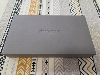 Prodám ZÁNOVNÍ apple watch 2 Black - 3
