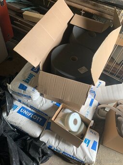SDK konstrukce, tmel KNAUF UNIFLOT - 3