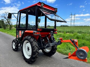 Japonský traktor KUBOTA GL 21 Diesel 3 válec, 21HP - 3