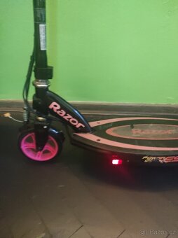 DĚTSKÁ ELEKTRICKÁ KOLOBĚŽKA - 3