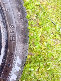 2x Zimni pneu 195/55 R15 85H (500 za obě) - 3