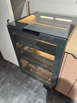 skříňka prosklená se šuplíky - 3