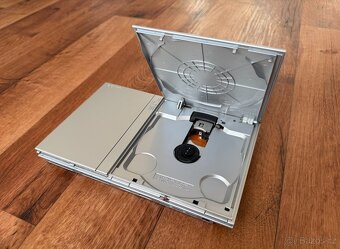 Sony Playstation 2 Slim (SCPH-75004) stříbrná - 3