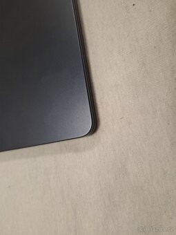 Macbook Air 13 palců M2 chip 8 GB RAM 256 SSD - 3