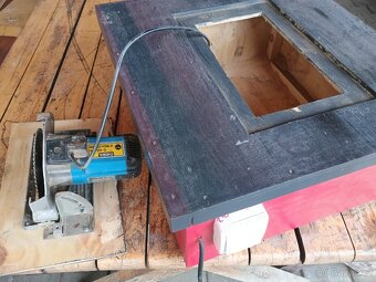 Dílenská cirkulárka. - 3