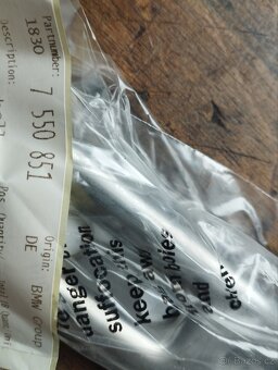 BMW 3 E90 a BMW X1 E84 držák výfuku - 3