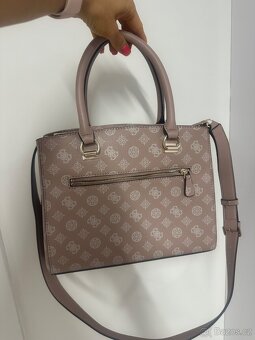 Guess kabelka do ruky aj na rameno - 3