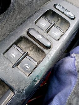 PRODÁM VOLKSWAGEN SHARAN 2005 - 3