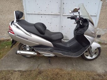 Suzuki Burgman 250 - 3