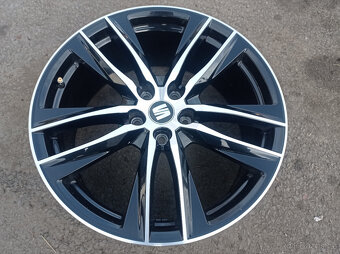 5x112 Seat Leon 8Jx19 ET50 5F0601025AC alu disky - 3