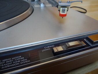 Gramofon JVC - 3