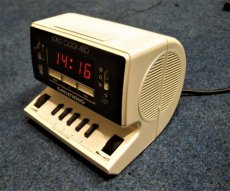 Grundig  Sonoclock - radiobudíky - 3