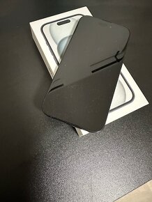 iPhone 15 128GB, černá - 3