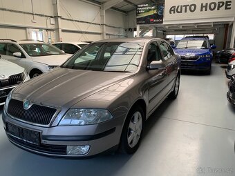 Škoda Octavia 1.6 FSI AUT Elegance r.v.2006 - 3