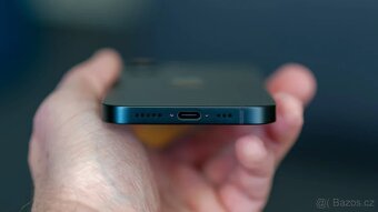 Prodám/Vyměním iPhone 16e 128GB černý - 3
