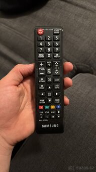Samsung Smart TV UE49NU7172 - 3