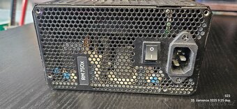 Corsair RM750x NEFUNKČNÍ - 3