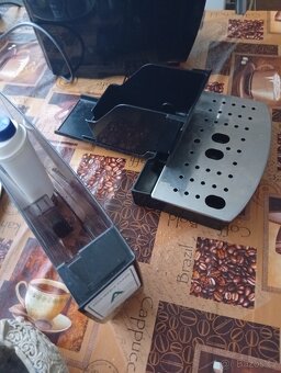 Kavovar DeLonghi - 3