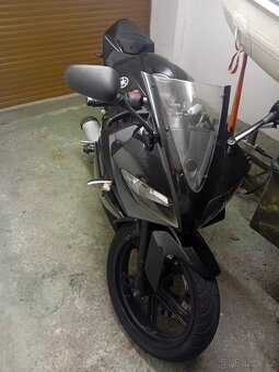 Yamaha yzf r125 - 3