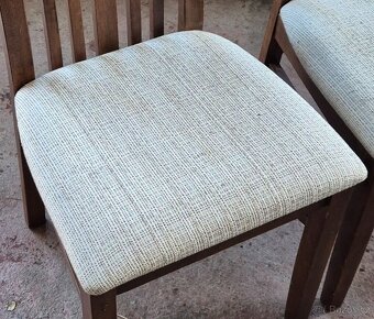 Dřevěné polstrované židle - 3