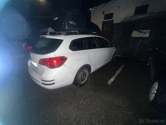 Prodám opel astra J sport - 3