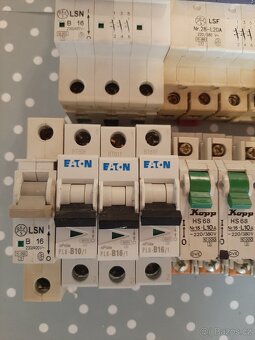 Jističe, prodouvé chrániče a zásuvky - 3