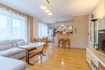 Prodej bytu, Kladno - Ostrovec, ul. Vojtěcha Lanny - 3