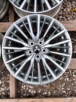 5x114,3 R18 orig. disky Mitsubishi Outlander PHEV 2020 - 3
