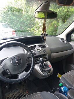 Vymením Mégane Scénic 1.9dci - 3