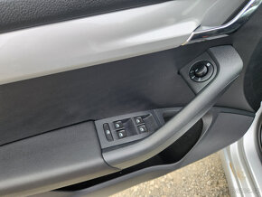 Škoda Octavia 1,6tdi 77kW najeto 1050km - 3