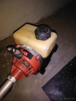 Prodám Křovinák na díly ucpaný karburátor - 3