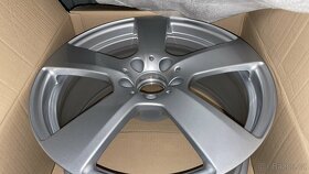 Mercedes 18” W212 nové v krabicích - 3