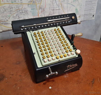mechanická kalkulačka NISA z roku 1949 - 3