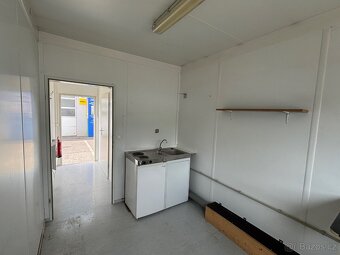 Obytný kontejner s kuchyní / WC a sprchou a mřížemi - 3