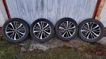 Letní sada alu kol 215/55/17 Toyota - 3