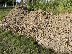 Výkopová zemina/štěrk - zdarma - 3