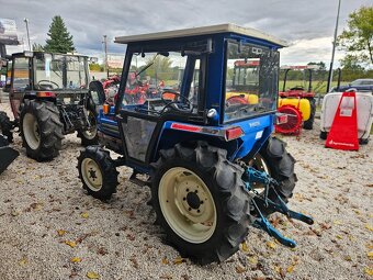 Malotraktor Iseki TA267 s vyhřívanou kabinou - 3