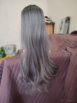 Nová dlouhá šedostříbrná paruka s odrostem a ofinou - 3