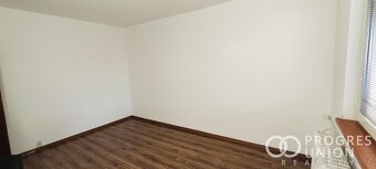 Nabízíme k prodeji luxusní byt 2+1 s garáží ve Valašském Mez - 3