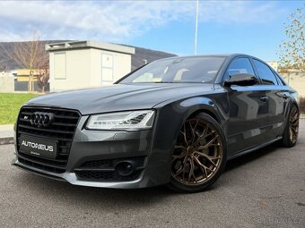Audi S8 PLUS / Panorama / BangOlufsen - 3