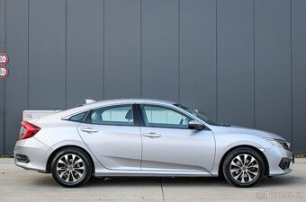 Honda Civic 1.5 DOHC VTEC Turbo Elegance - 3