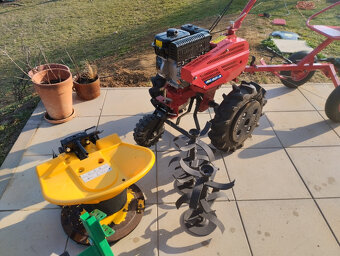 Prodám kultivátor Mountfield - 3