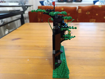 LEGO Castle 6054 Forestmen's Hideout - 3