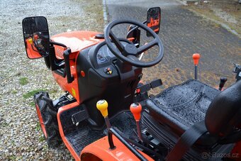 Malotraktor Kubota B1121 EC bez kabiny - 3