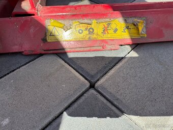 Prodám Hydraulický zvedák na zahradní traktůrek sekačku - 3