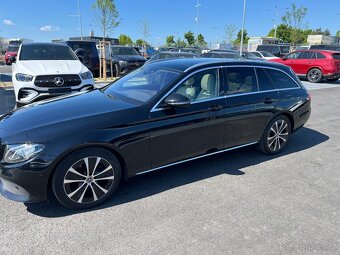 Mercedes E 220 D - 3